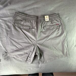 Levi’s Trail Cargo Shorts Men’s XL Gray 100% Cotton Original Outdoor Style NWT 
